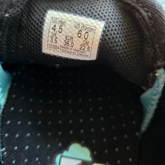 Vans Comfy Cush Tiny Cheetah Print Sneakers -  Women's size 6 (Men's 4.5) - Picture 3 of 4